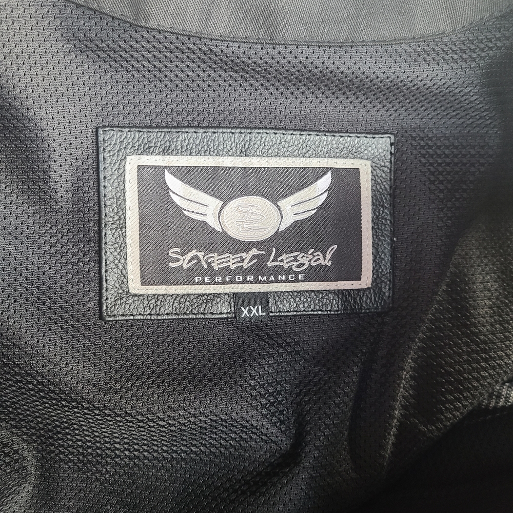 Street Legal leather adjustable vest - Picture 2 of 4
